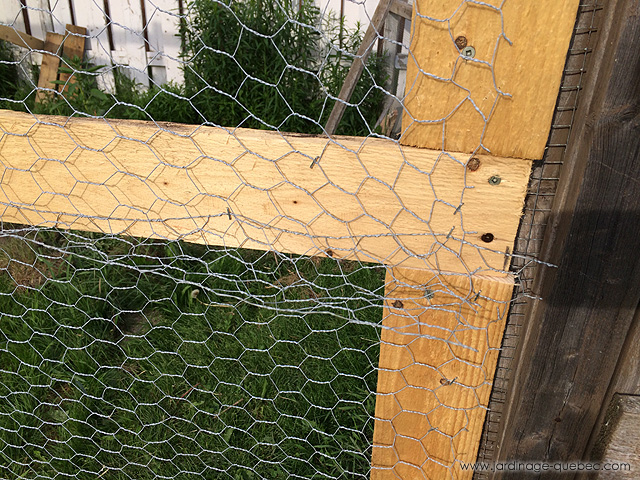 Chicken wire - How to attach poultry netting