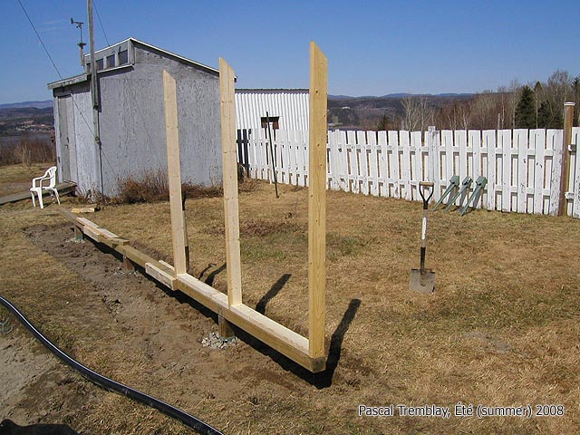 Side walls of the Greenhouse - Do it yourself Greenhouse free Plans - How framing greenhouse