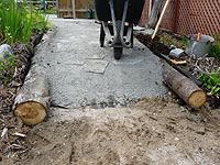 Landscpaing Garden Pathway - How to build a gravel garden path - Laying a gravel path