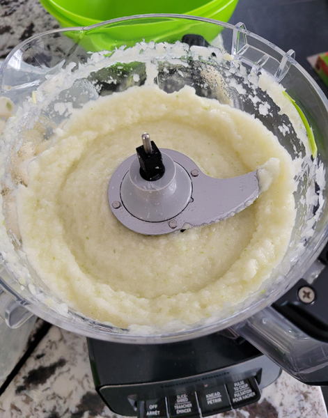 Onion salt in preparation