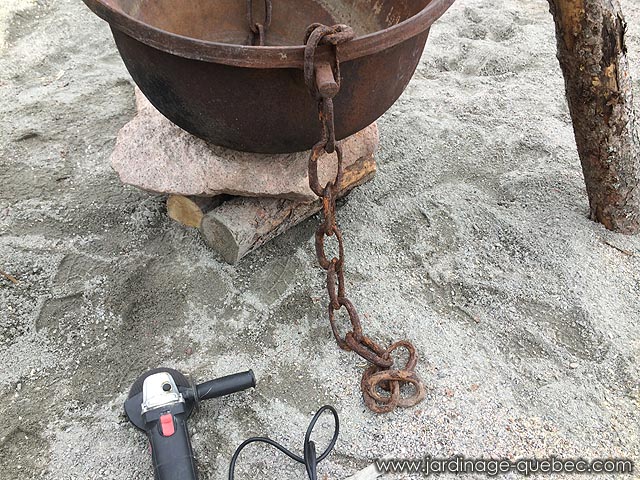 Hanging Cauldron with Iron Chain