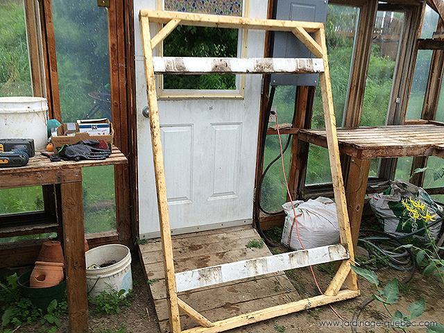 How to build a chicken coop door