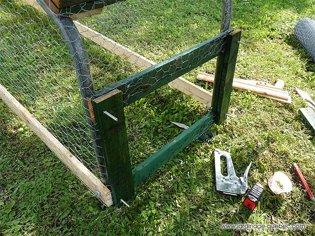 Mobile Chicken Coops - How to build Chicken Tractor - Chicken tractor plans