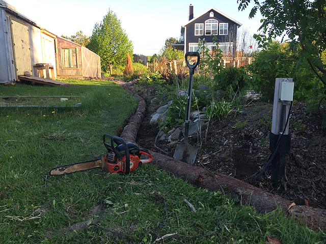 Mulching garden beds