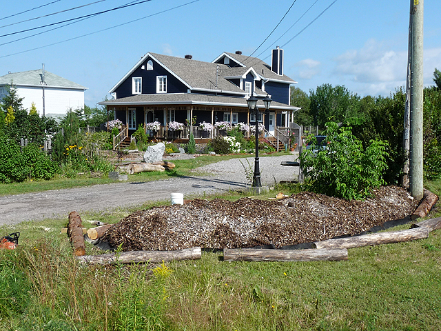 The Benefits of Wooden Log Garden Edging