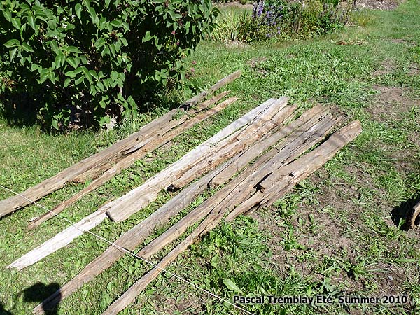 Split rail fence idea - How to make a cedar fence - Cedar Posts - Log fences - Cedar Piles