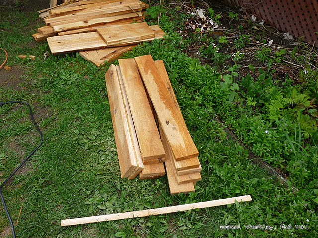 Build Wooden Window box - Woodworking Plans - Cedar Lattice window box