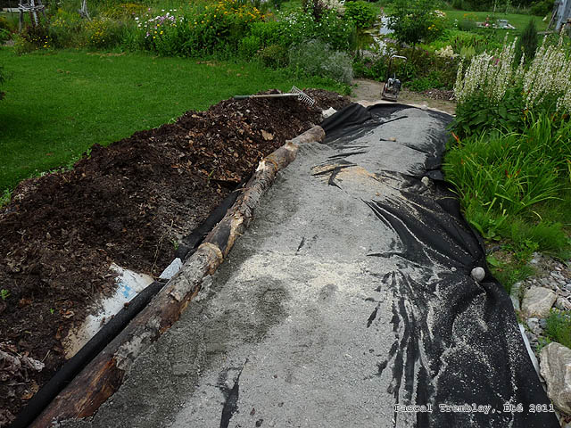 Bordures de jardin en rondin - Les chemins du jardin photos de construction - Photos d'alles de jardin