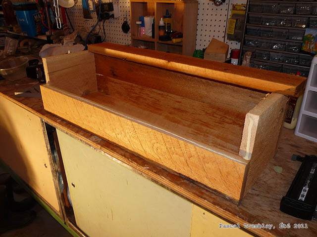 Bricoler jardinire balconnire en bois - Dcoration par les plantes - Culture en contenants