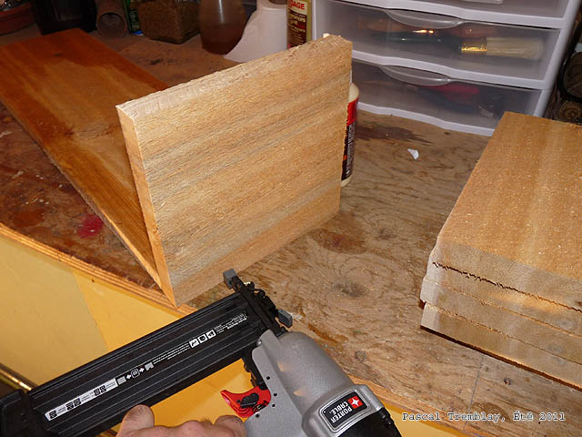 Cache-pot en bois pour balconnire en plastique - Faire un cache-pot en bois pour jardinire en plastique