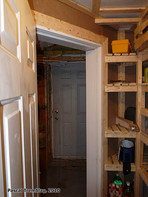 Porte isolée d'une Chambre Froide - Rangement des conserves