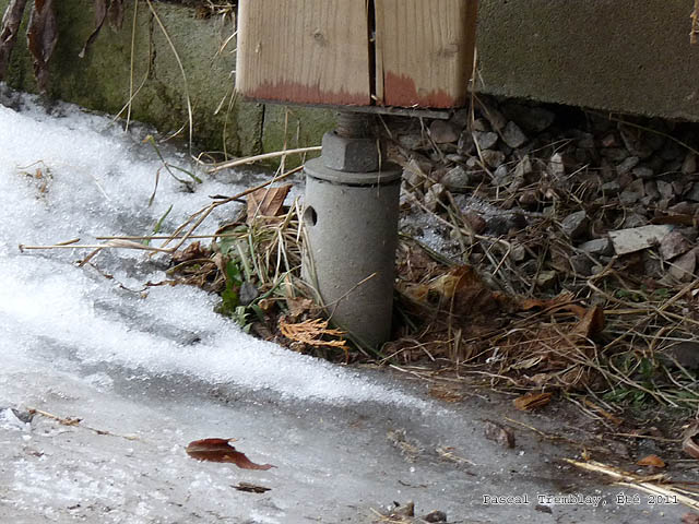 Pieux viss�s - Construction d'une galerie champ�tre en bois trait� - Plaque d'appui