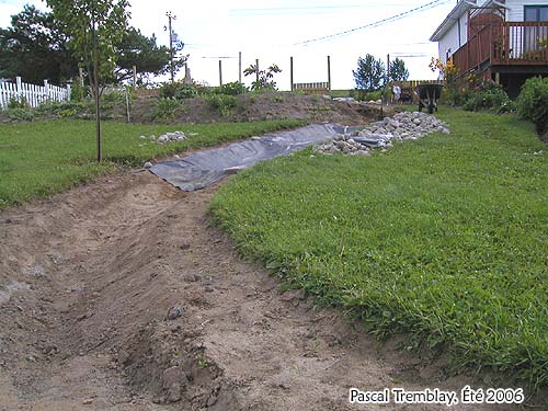 Construction d'un Ruisseau et cascades - Installer la bche - Jardinage aquatique