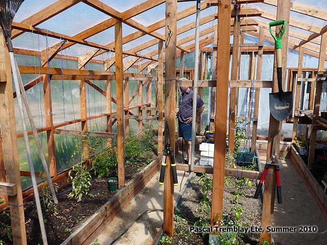 Watering in the Greenhouse - Potting bench with sink and Grow Boxes - Greenhouse watering system