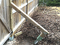 Wood fence brace design idea - Tips for a sturdy fence posts - How to build a strong brace