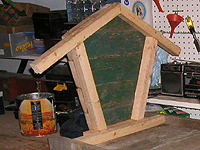 Bird feeder sidewalls