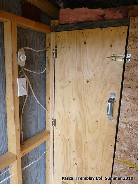 How to build an insulated Poultry coop - hen house - chicken coop pictures