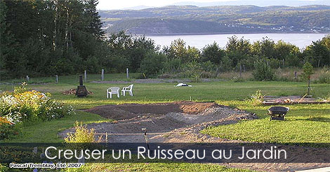 Excaver un bassin de jardin - Excaver une ruisseau de jardin - Comment creuser un ruisseau cascade pour bassin