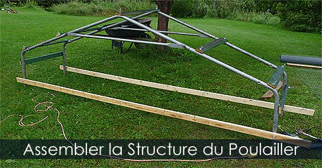 Comment assembler la structure d'un poulailler mobile sur roues - Plan de tracteur à poules - Idée de poulailler portatif