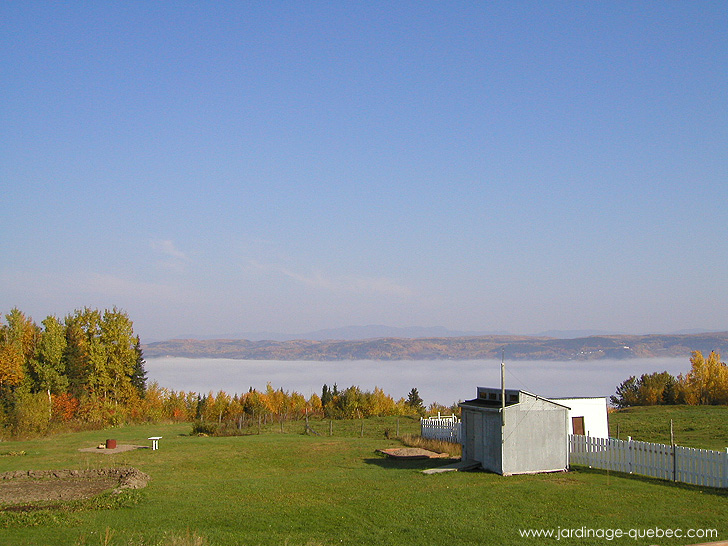 Brouillard sur la rivière Saguenay - Photos Jardin Le Jardin des Patriotes - Pascal Tremblay La Baie Québec