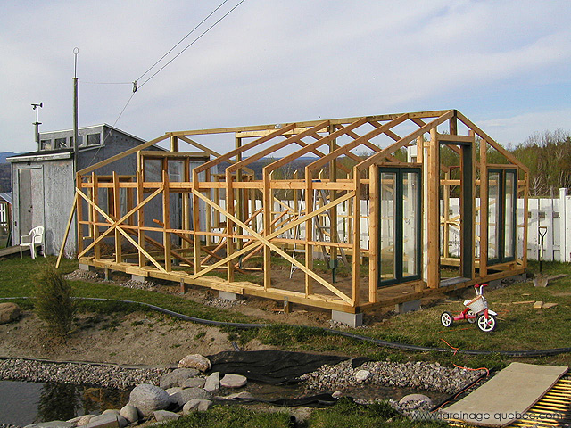 Ossature serre en bois - Photos Jardin Le Jardin des Patriotes - Pascal Tremblay La Baie Québec