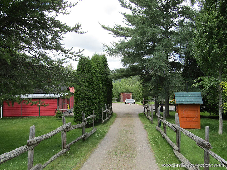 Photos Jardin Le Nouveau Monde - Serge Tremblay La Baie Québec - Entrée du jardin