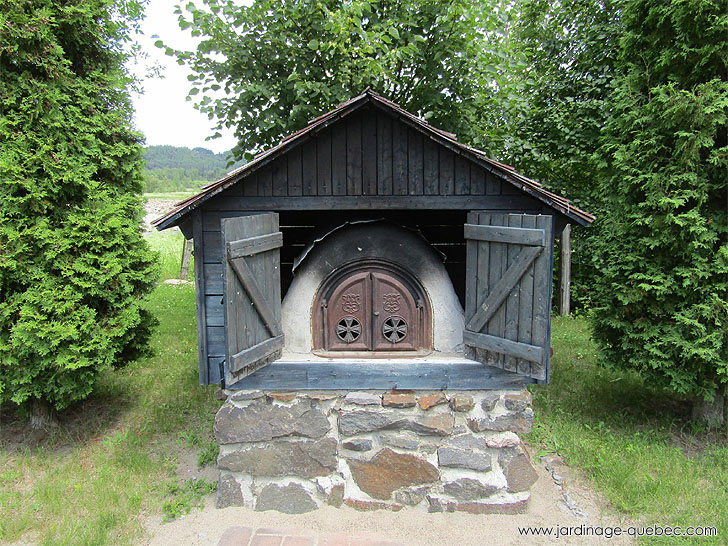 Photos Jardin L'Autre Monde - Serge Tremblay La Baie Québec - Le four à pain - Construire un four à pain