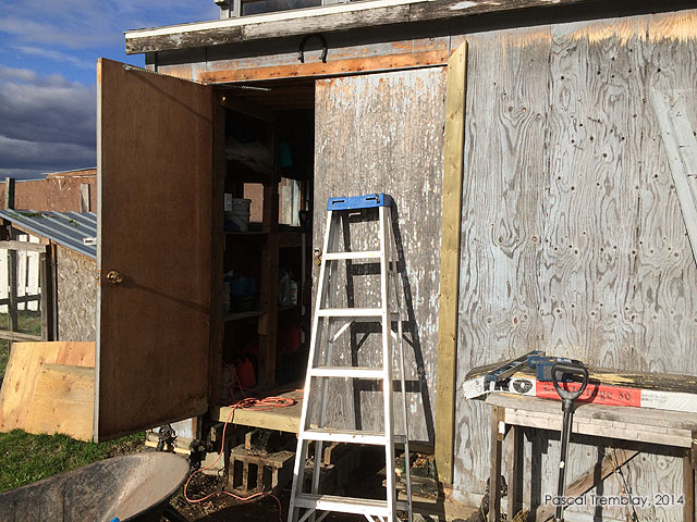 cadrage porte de remise - installer porte remise - porte abri de jardin