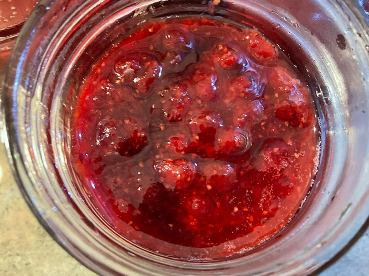 Confitures aux fraises des champs