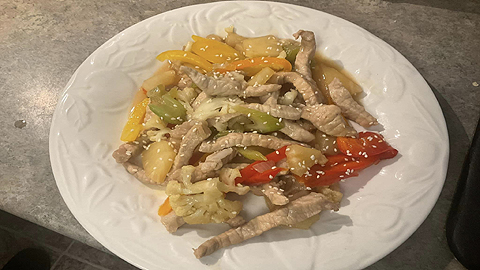 Porc sauté à l'ananas