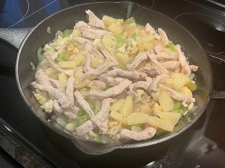 Porc sauté à l'ananas