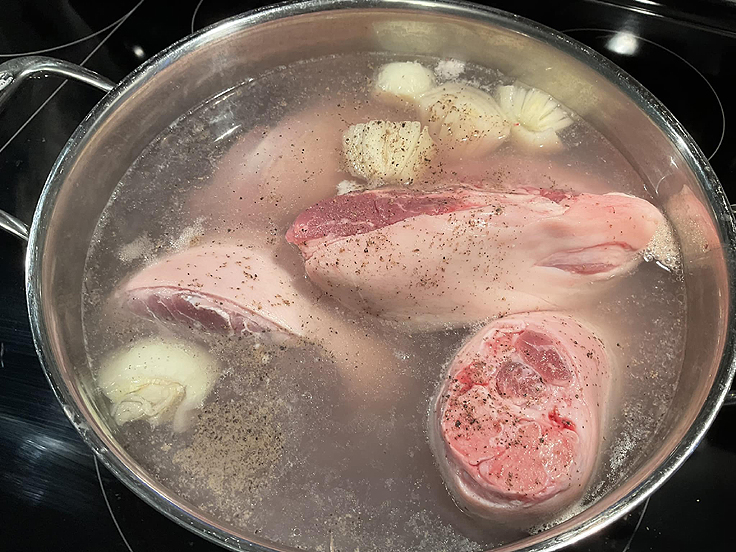 Recette de ragoût de pattes de cochon et boulettes