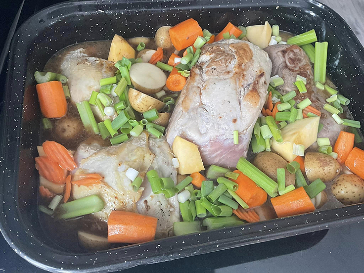 Rôti de boeuf porc et poulet