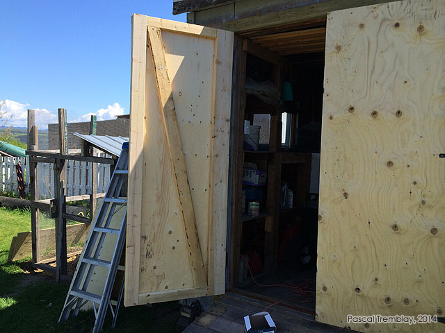 How to measure, make and install a shed door. Yard storage shed design.