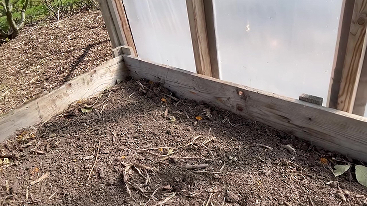 The filling process follows a simple but effective structure